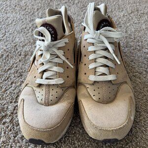 Nike Air Huarache Run Premium Sneakers Desert Sail Size 11.5 Mens No Box
